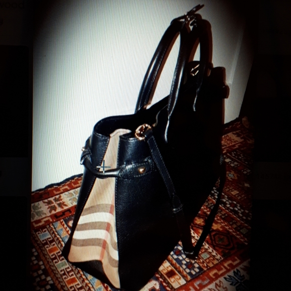 Handbag - Picture 3 of 6